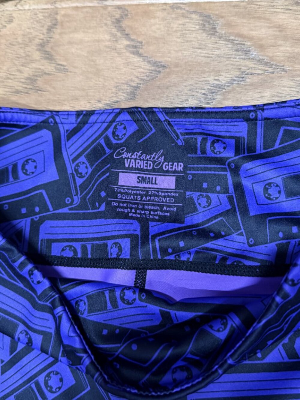 Cvg 80's Mixtape Capri Leggings Small View 3
